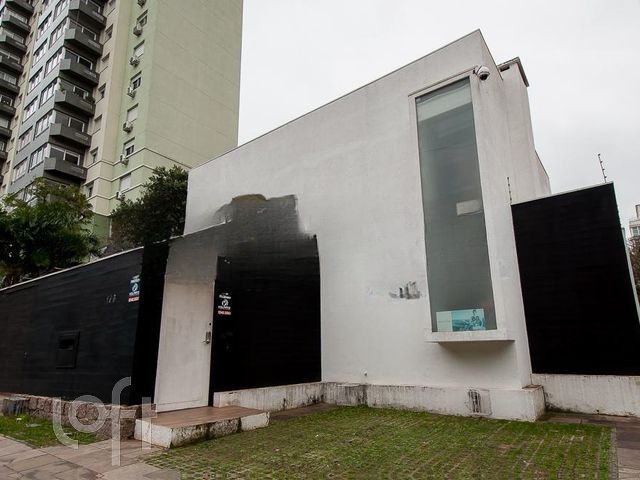 Casa com 540m², 3 vagas, Petrópolis em Porto Alegre