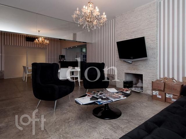 Casa com 540m², 3 vagas, Petrópolis em Porto Alegre