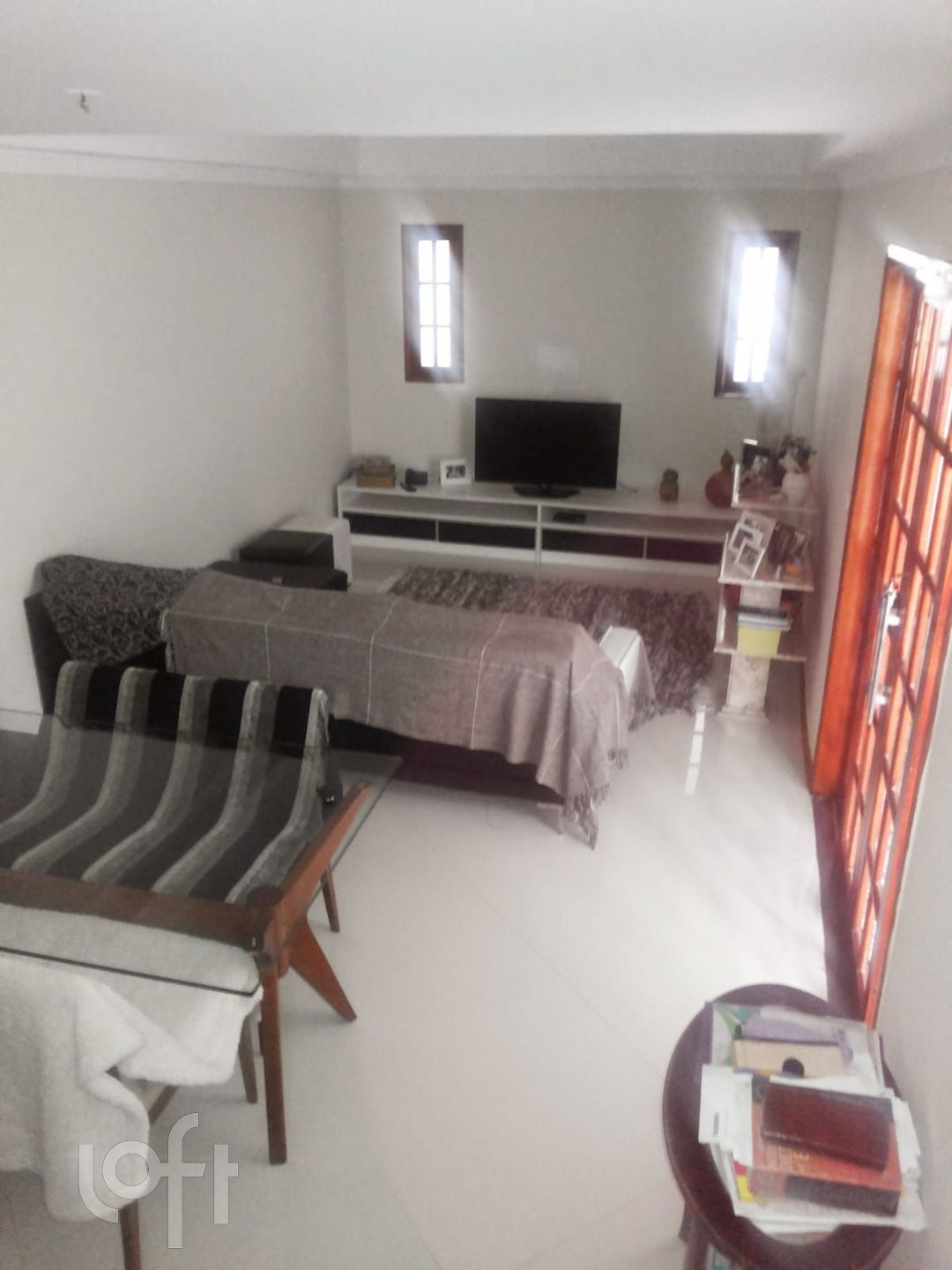 Casa à venda com 3 quartos, 125m² - Foto 1