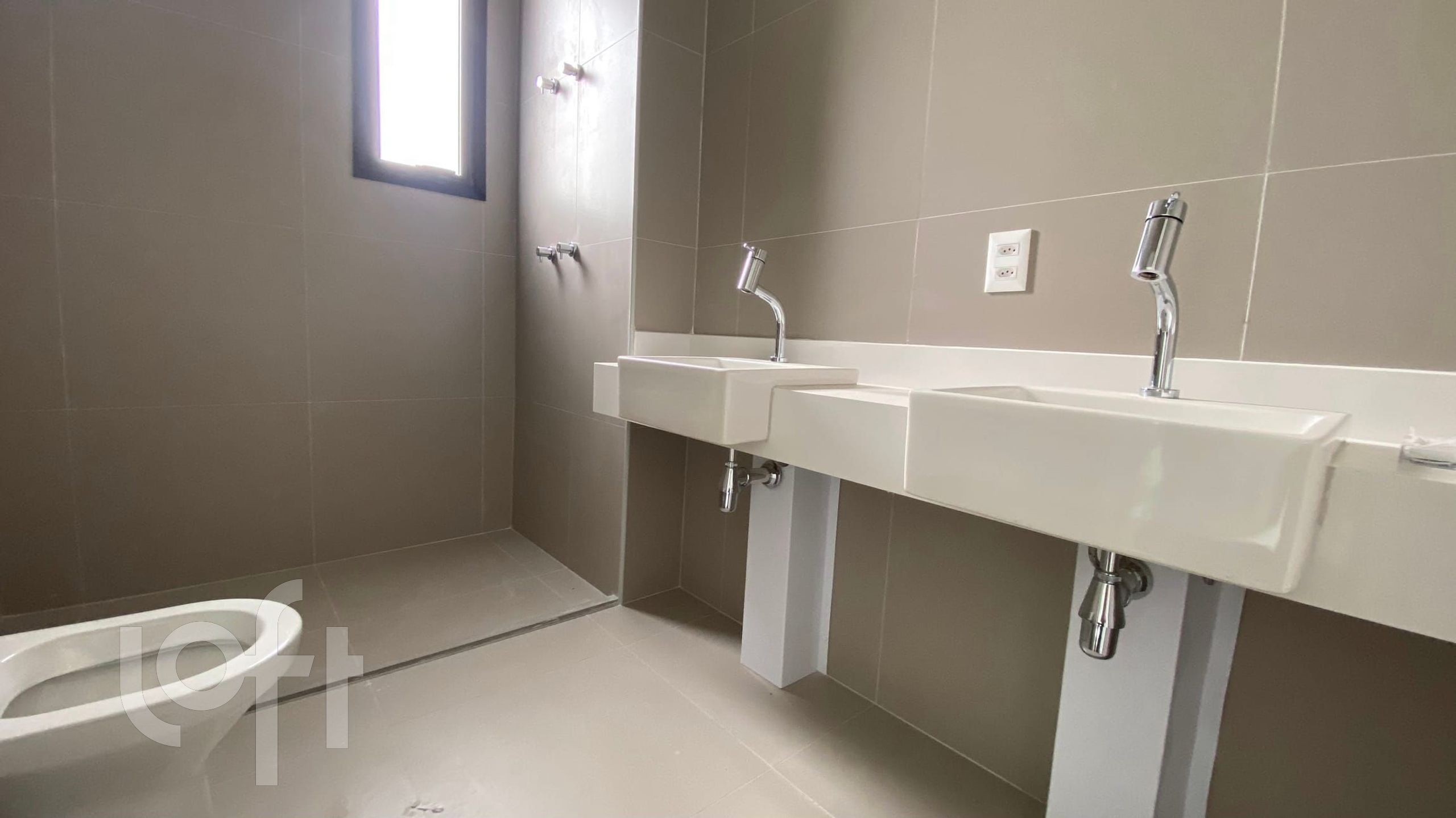 Apartamento à venda com 4 quartos, 176m² - Foto 9