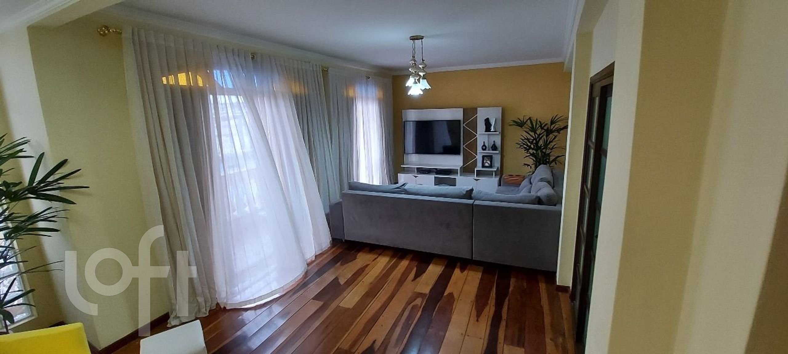 Casa à venda com 4 quartos, 350m² - Foto 1