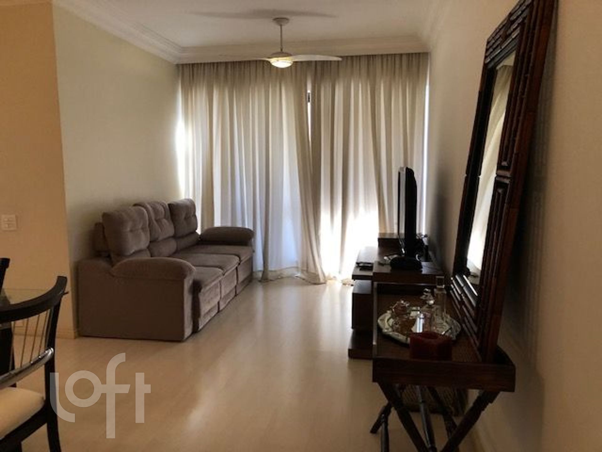 Apartamento à venda com 2 quartos, 62m² - Foto 1