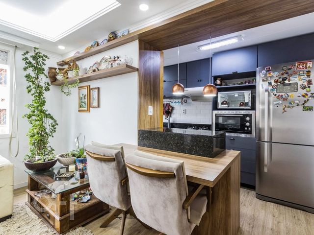 Apartamento com 55m², 2 dormitórios, 1 vaga, Vila Ipiranga em Porto Alegre