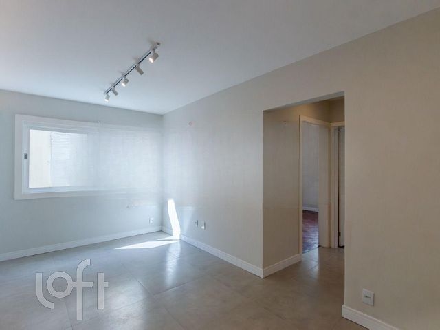 Apartamento com 67m², 2 dormitórios, 1 suíte, 1 vaga, Petrópolis em Porto Alegre