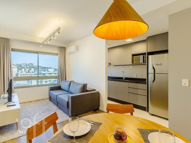 Apartamento com 64m², 2 dormitórios, 1 suíte, 1 vaga, Menino Deus em Porto Alegre