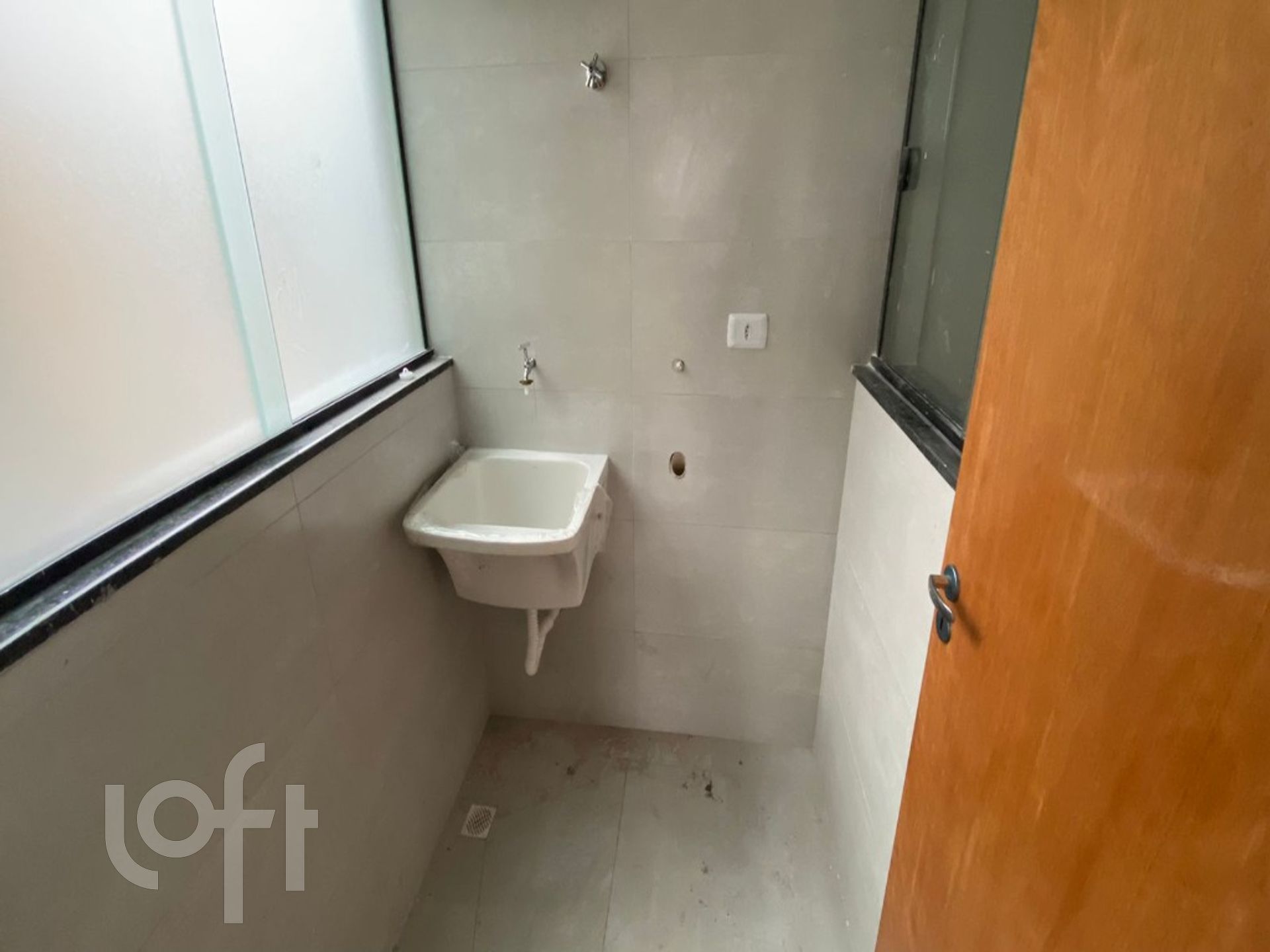 Apartamento à venda com 2 quartos, 40m² - Foto 1