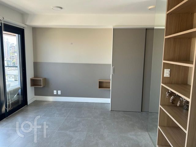 Apartamento com 41m², 1 dormitório, 1 vaga, Floresta em Porto Alegre