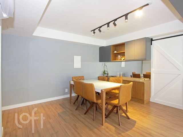 Apartamento com 101m², 3 dormitórios, 3 suítes, 2 vagas, Menino Deus em Porto Alegre