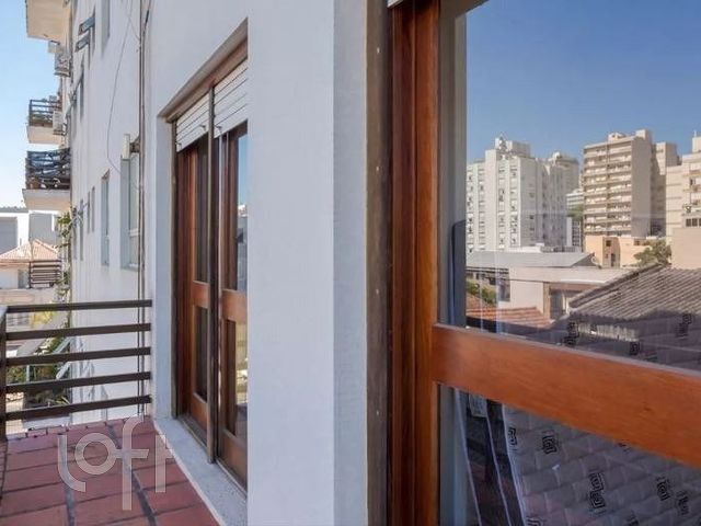 Apartamento com 90m², 3 dormitórios, 1 vaga, Floresta em Porto Alegre