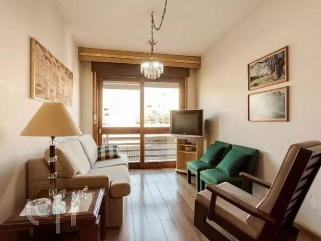 Apartamento com 90m², 3 dormitórios, 1 vaga, Floresta em Porto Alegre