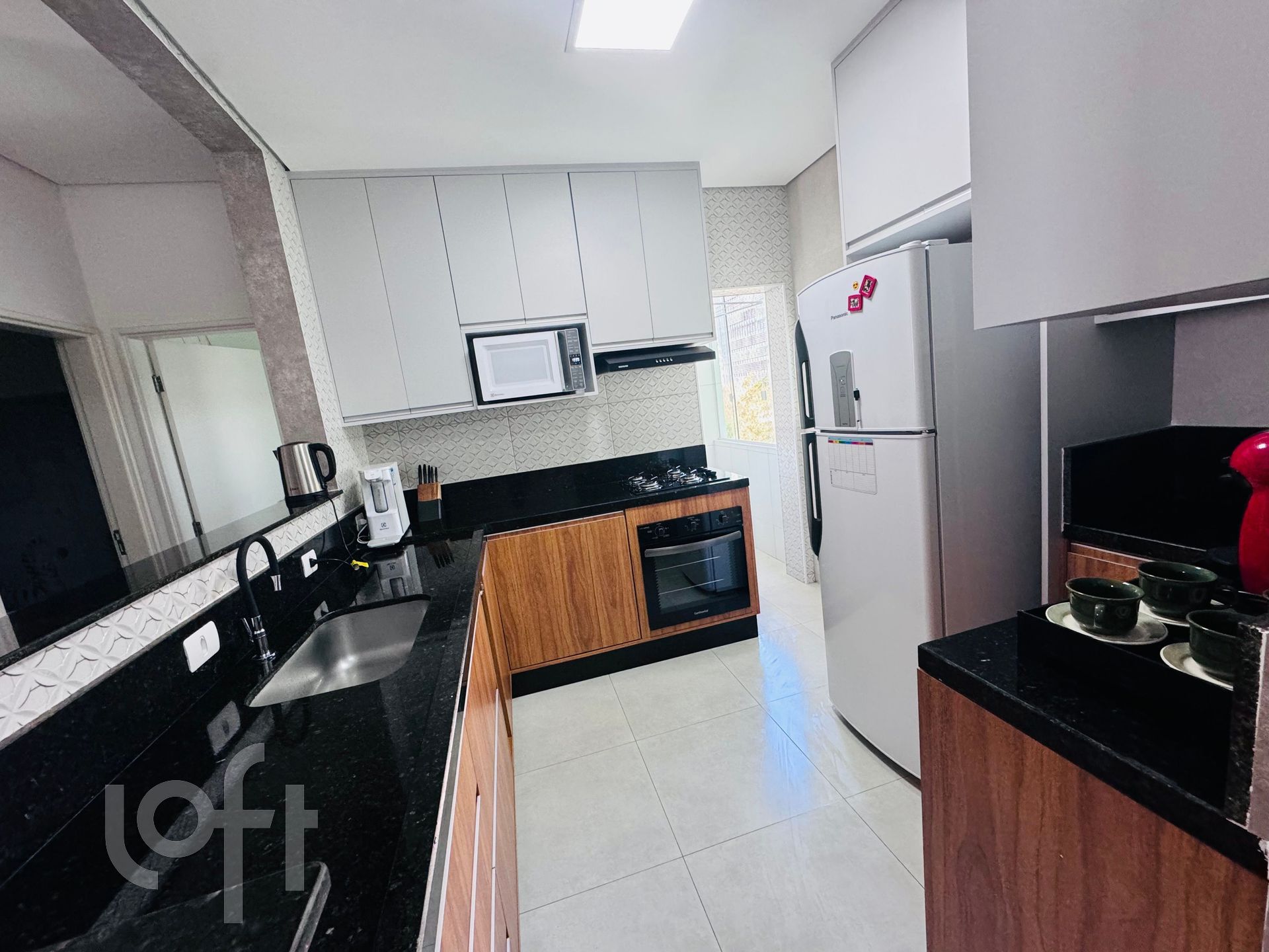 Apartamento à venda com 2 quartos, 65m² - Foto 2