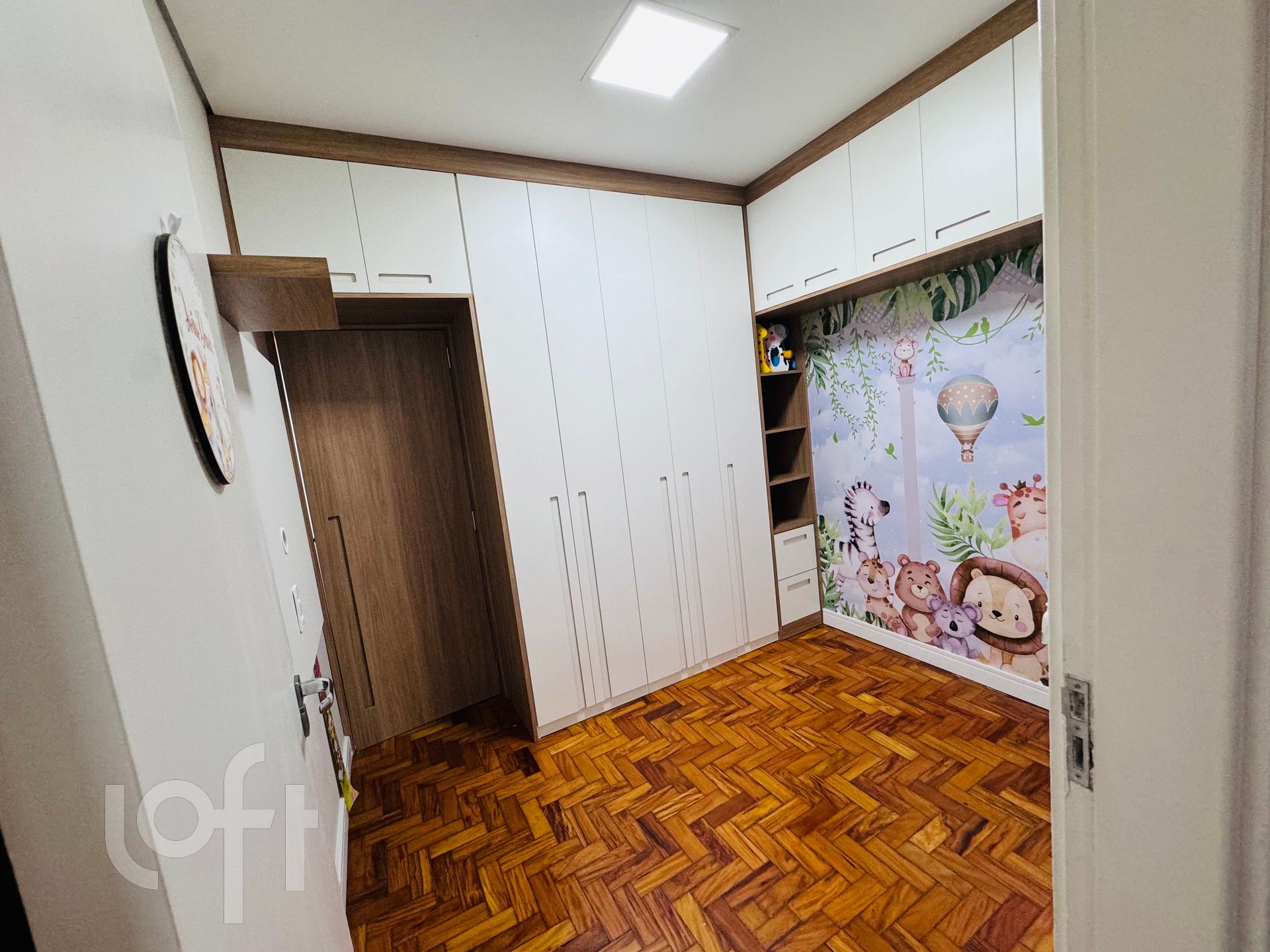 Apartamento à venda com 2 quartos, 65m² - Foto 4