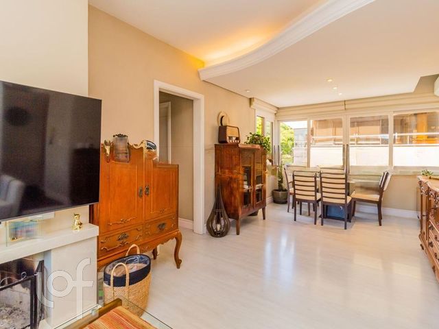 Apartamento com 98m², 2 dormitórios, 1 suíte, 2 vagas, Bela Vista em Porto Alegre