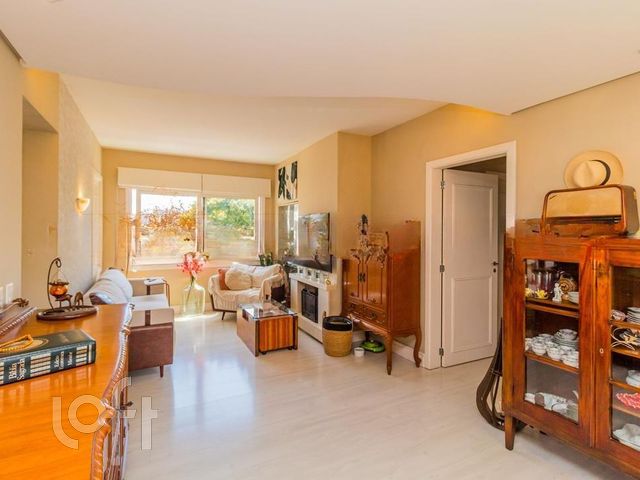 Apartamento com 98m², 2 dormitórios, 1 suíte, 2 vagas, Bela Vista em Porto Alegre