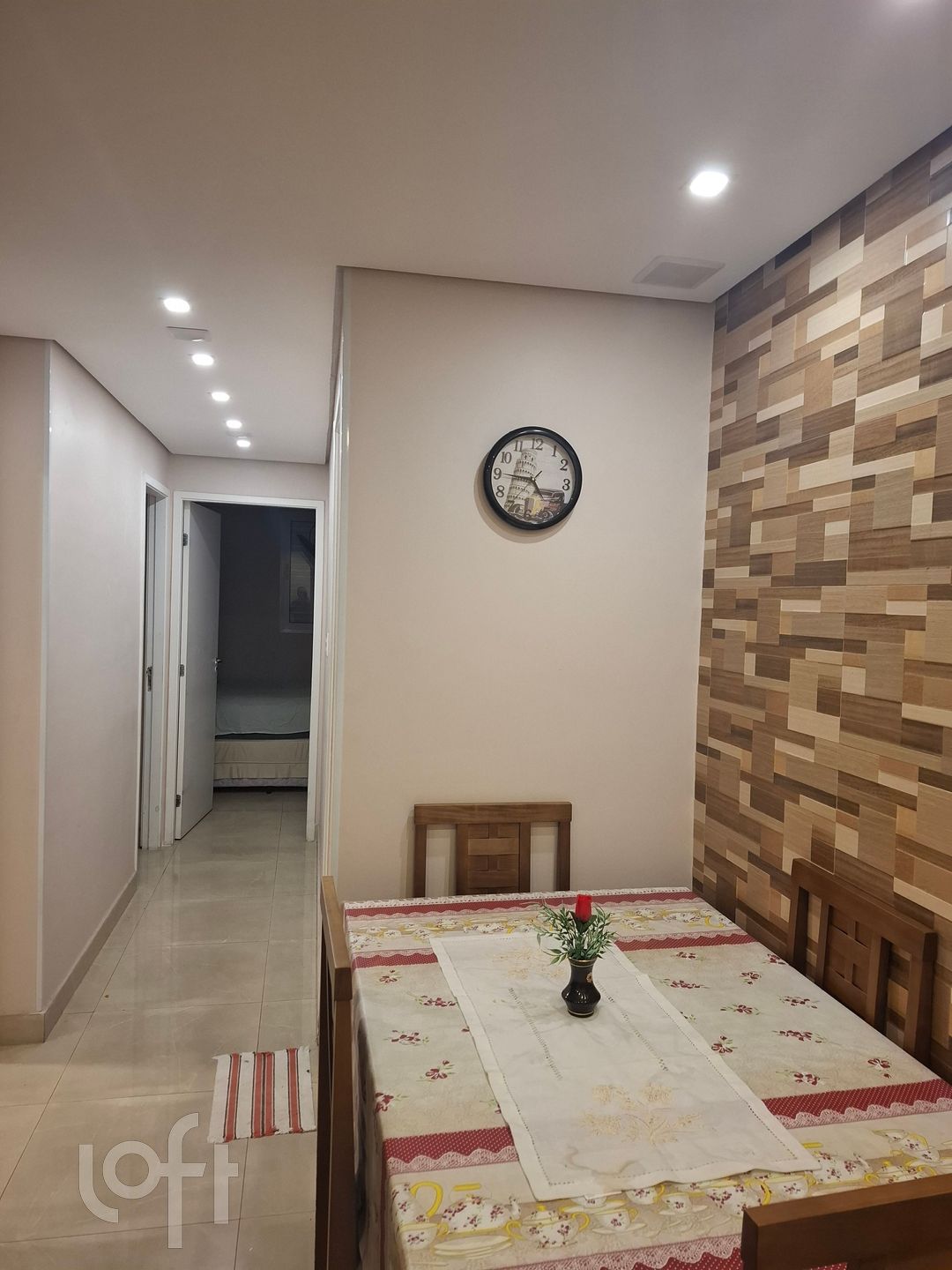 Apartamento à venda com 3 quartos, 70m² - Foto 2