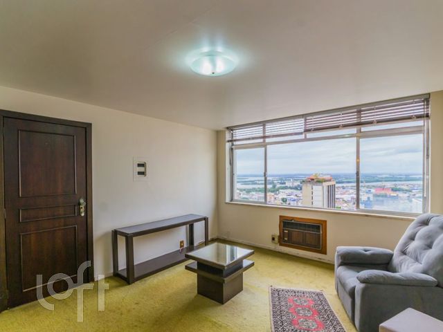 Apartamento com 135m², 3 dormitórios, 1 suíte, Rio Branco em Porto Alegre