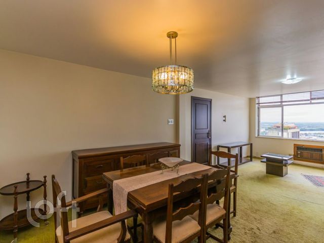 Apartamento com 135m², 3 dormitórios, 1 suíte, Rio Branco em Porto Alegre