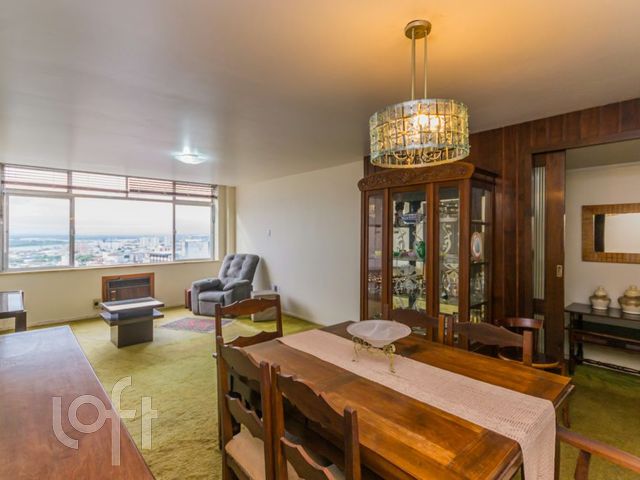 Apartamento com 135m², 3 dormitórios, 1 suíte, Rio Branco em Porto Alegre