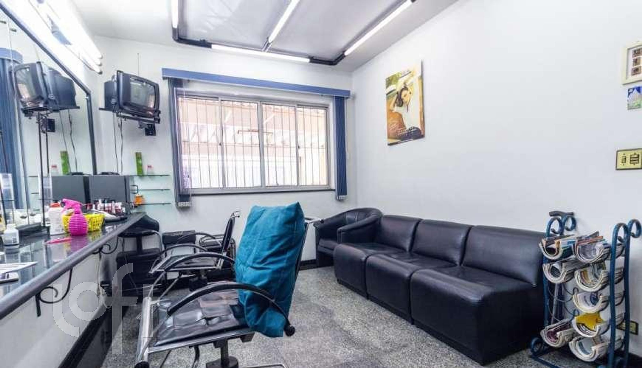 Casa à venda com 3 quartos, 150m² - Foto 1