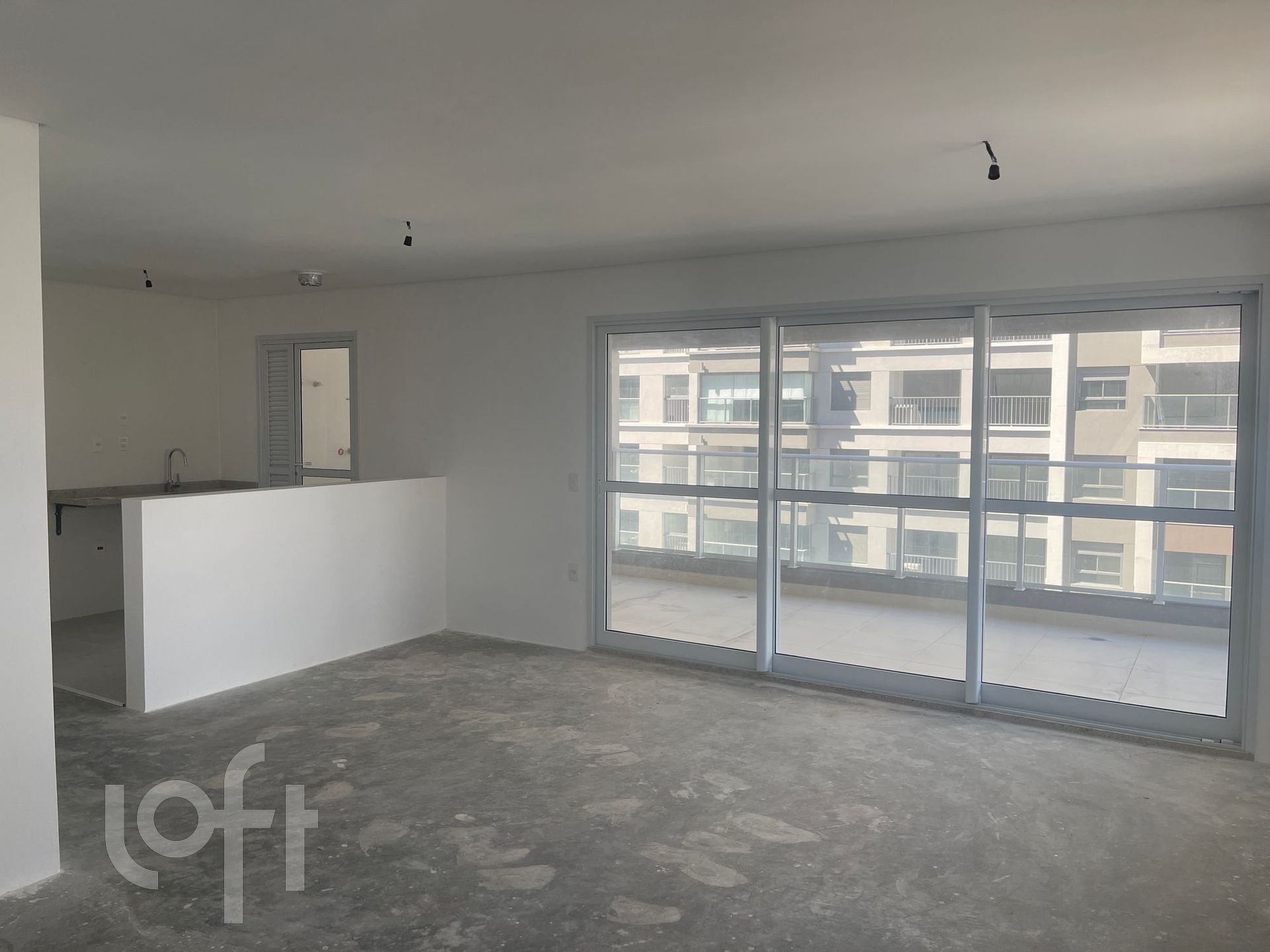 Apartamento à venda com 2 quartos, 102m² - Foto 1