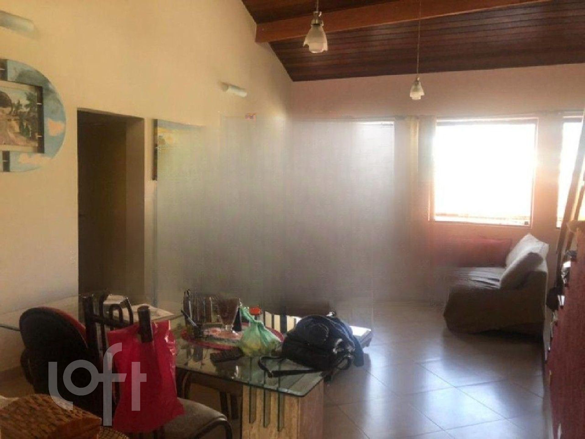 Casa à venda com 4 quartos, 244m² - Foto 1