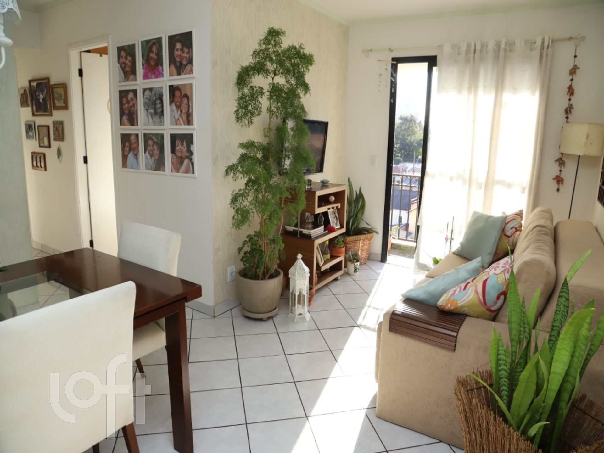 Apartamento à venda com 3 quartos, 70m² - Foto 2