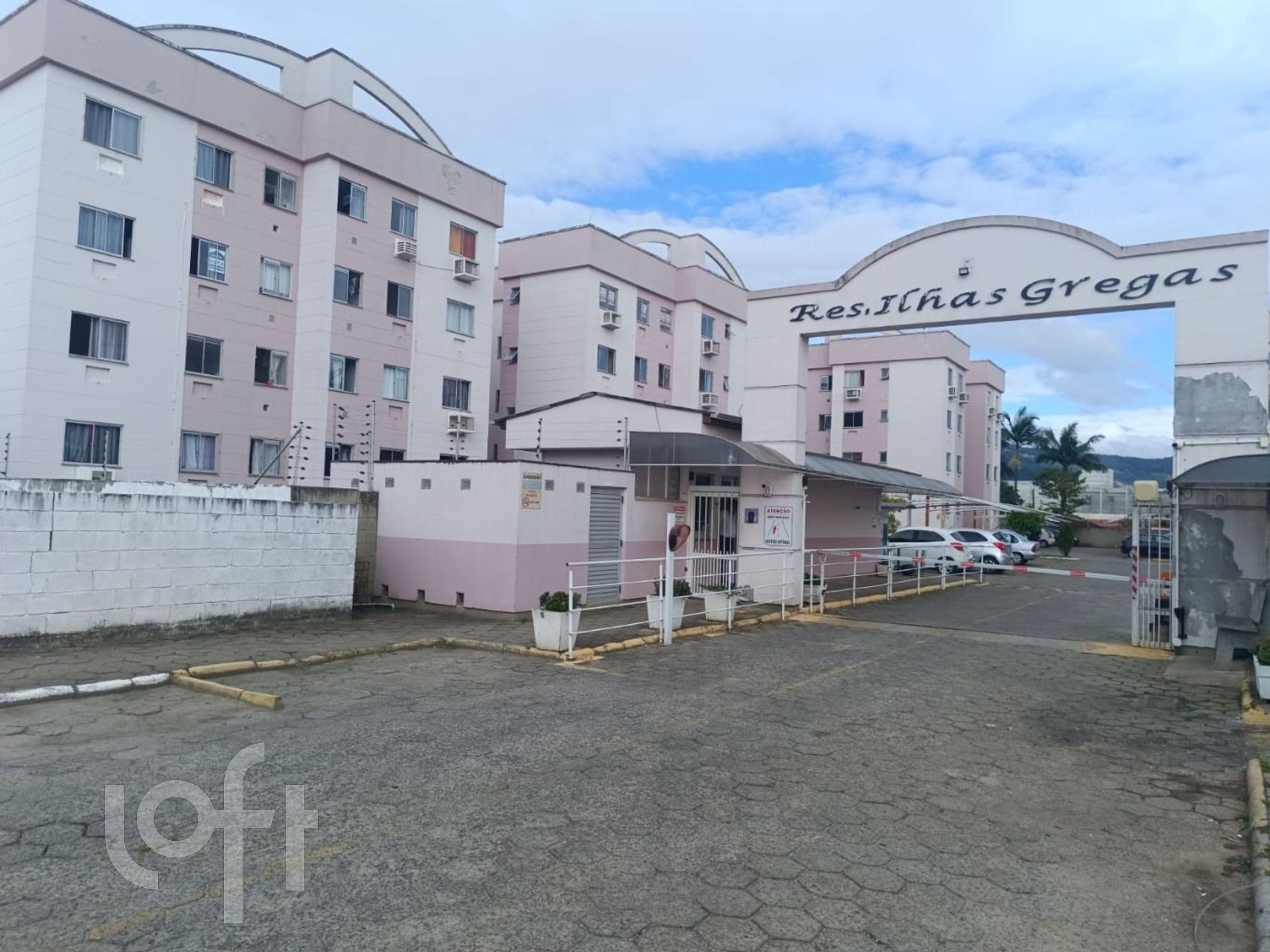 Apartamento à venda em Aririu da Formiga com 44 m², 2 quartos, 1 vaga