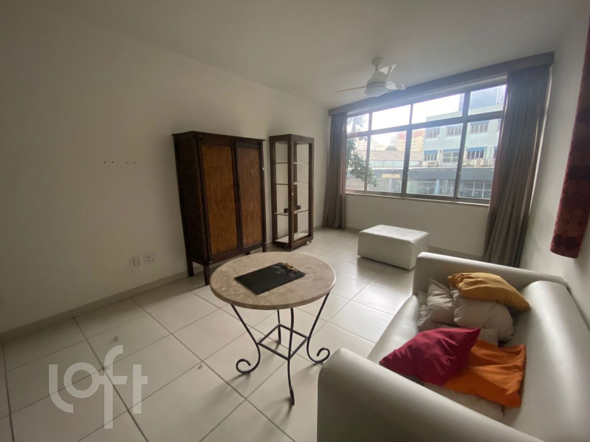 Apartamento à venda com 1 quarto, 43m² - Foto 18