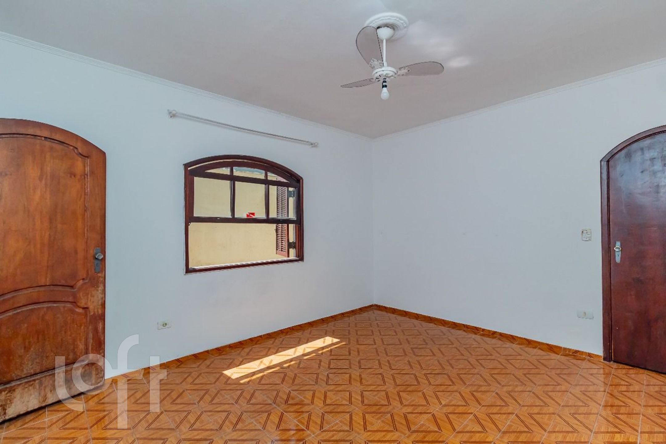 Imagem da propriedade PUuzsiur 25