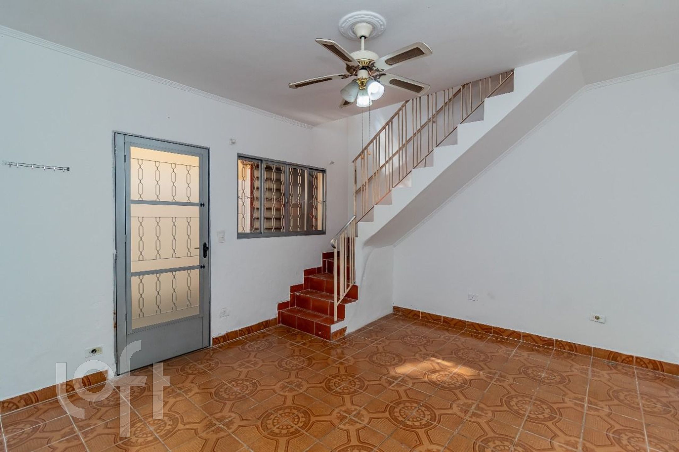 Casa à venda em Carrão com 120 m², 3 quartos, 2 vagas