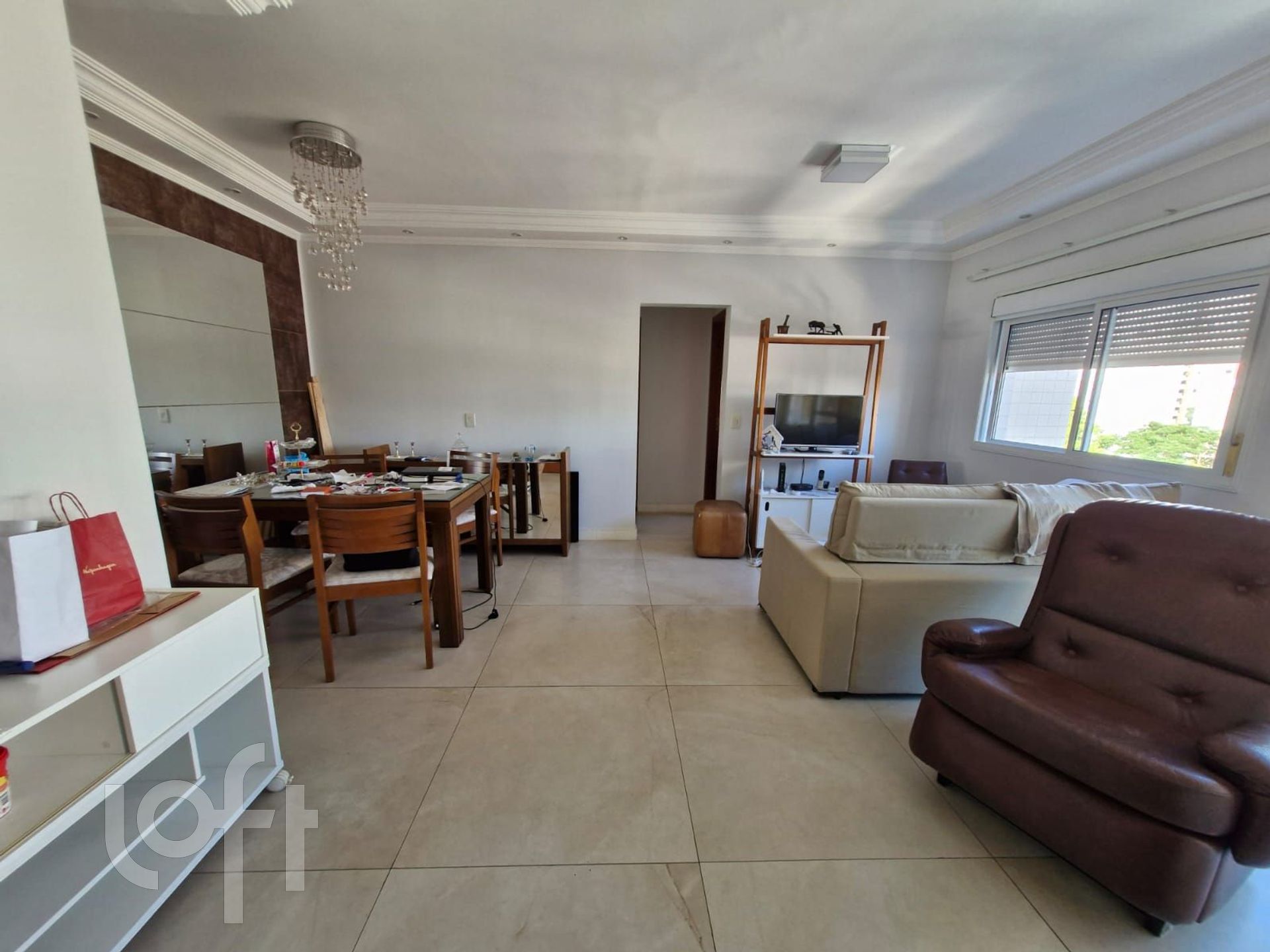 Apartamento à venda com 3 quartos, 87m² - Foto 2