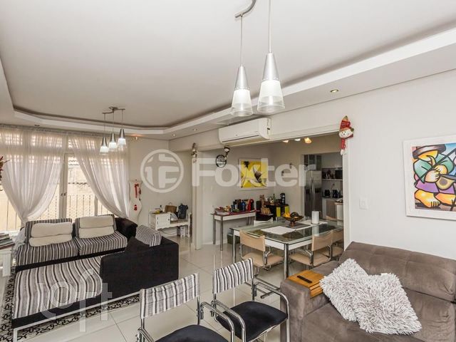Apartamento com 157m², 4 dormitórios, 1 suíte, 2 vagas, Rio Branco em Porto Alegre