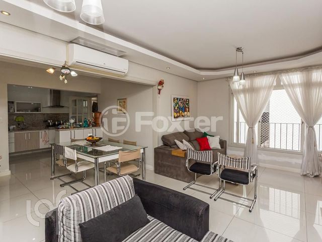 Apartamento com 157m², 4 dormitórios, 1 suíte, 2 vagas, Rio Branco em Porto Alegre