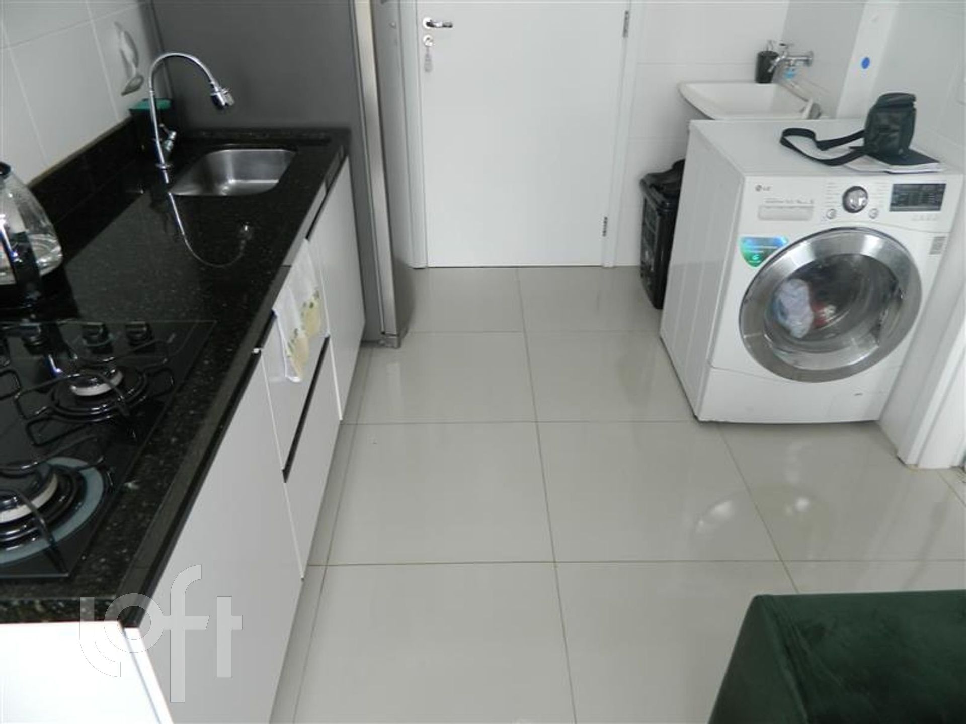 Apartamento à venda com 1 quarto, 28m² - Foto 8