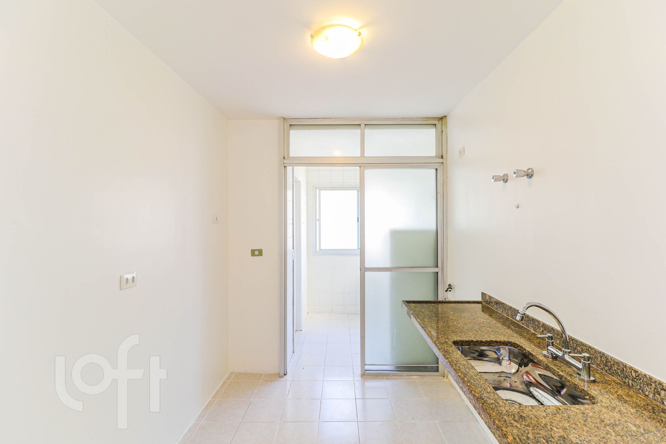 Apartamento à venda com 2 quartos, 70m² - Foto 9