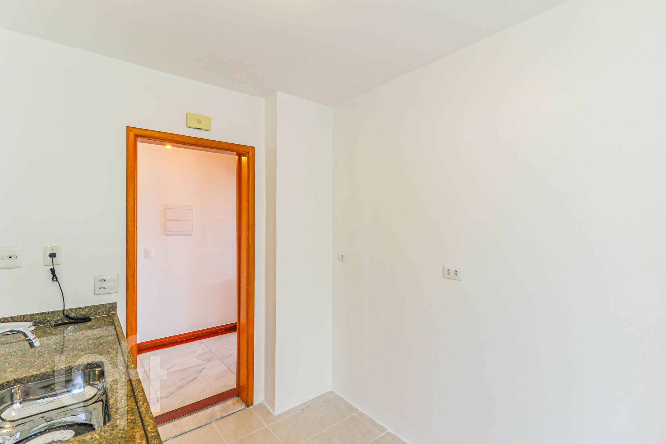 Apartamento à venda com 2 quartos, 70m² - Foto 13