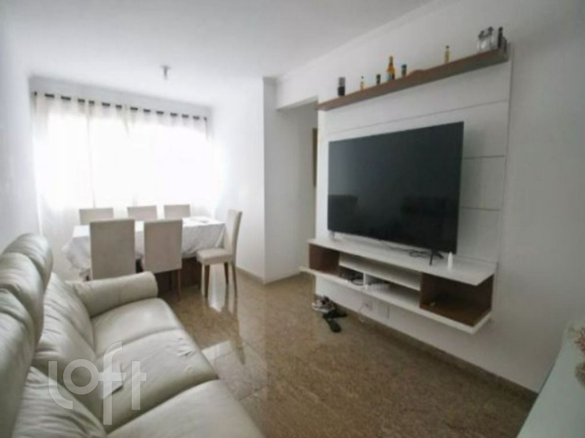 Apartamento à venda com 2 quartos, 70m² - Foto 1