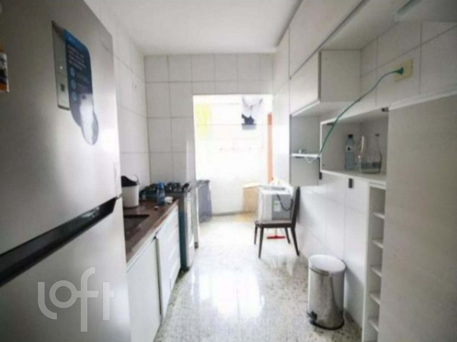 Apartamento à venda com 2 quartos, 70m² - Foto 4