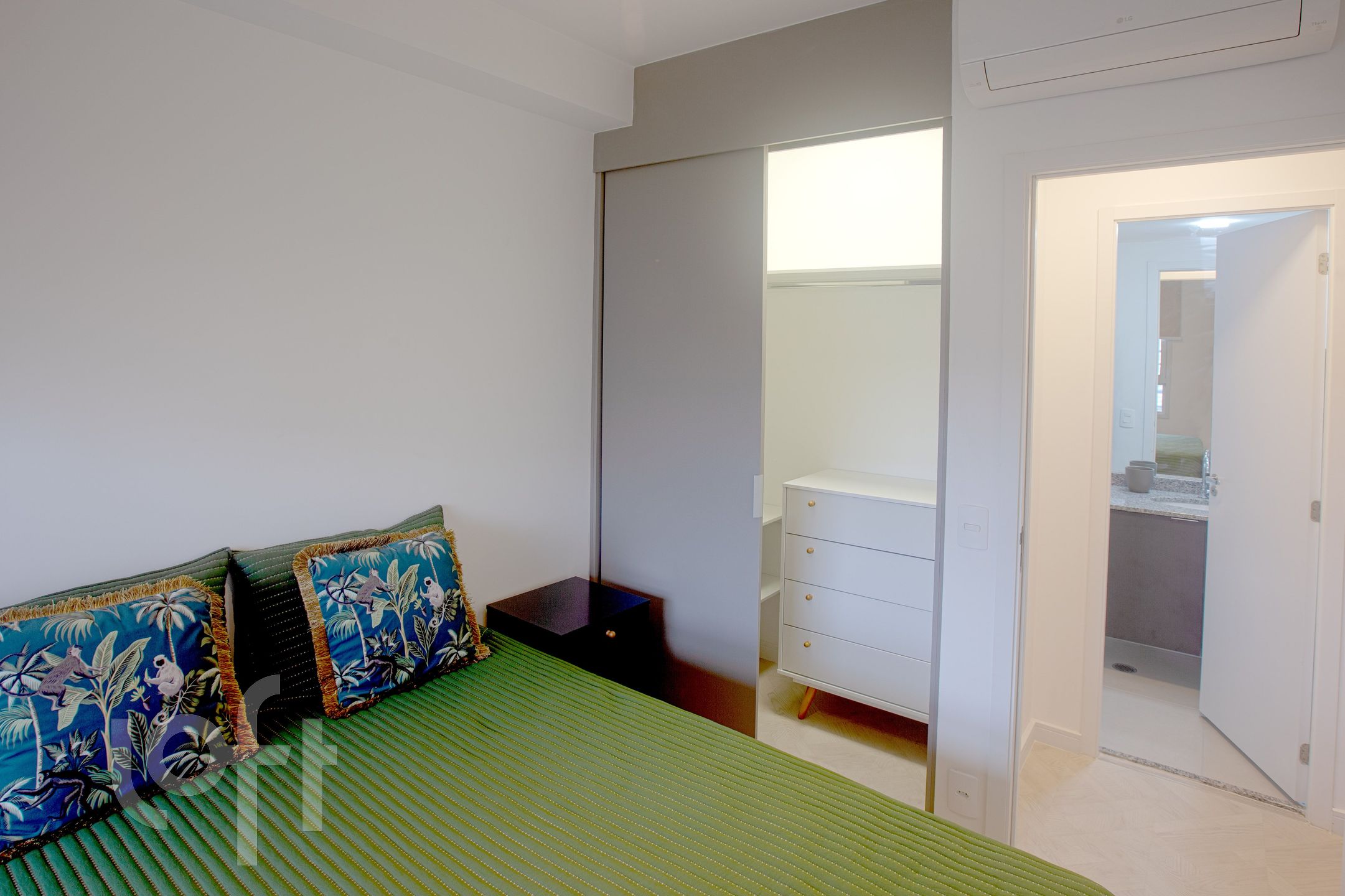 Apartamento à venda com 1 quarto, 34m² - Foto 5