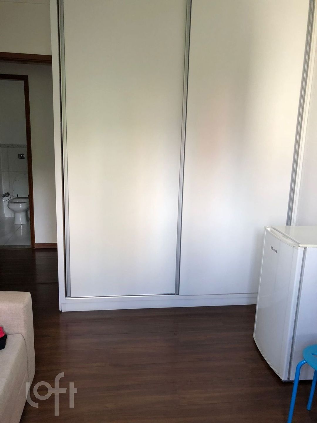 Apartamento à venda com 4 quartos, 200m² - Foto 2