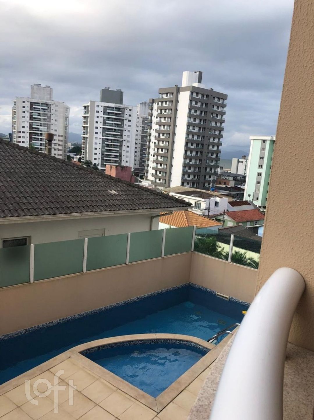 Apartamentos com 56m², 2 quartos, 1 garagem, no bairro Barreiros em São José