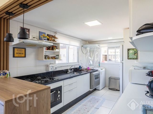 Apartamento com 64m², 2 dormitórios, 1 vaga, Petrópolis em Porto Alegre