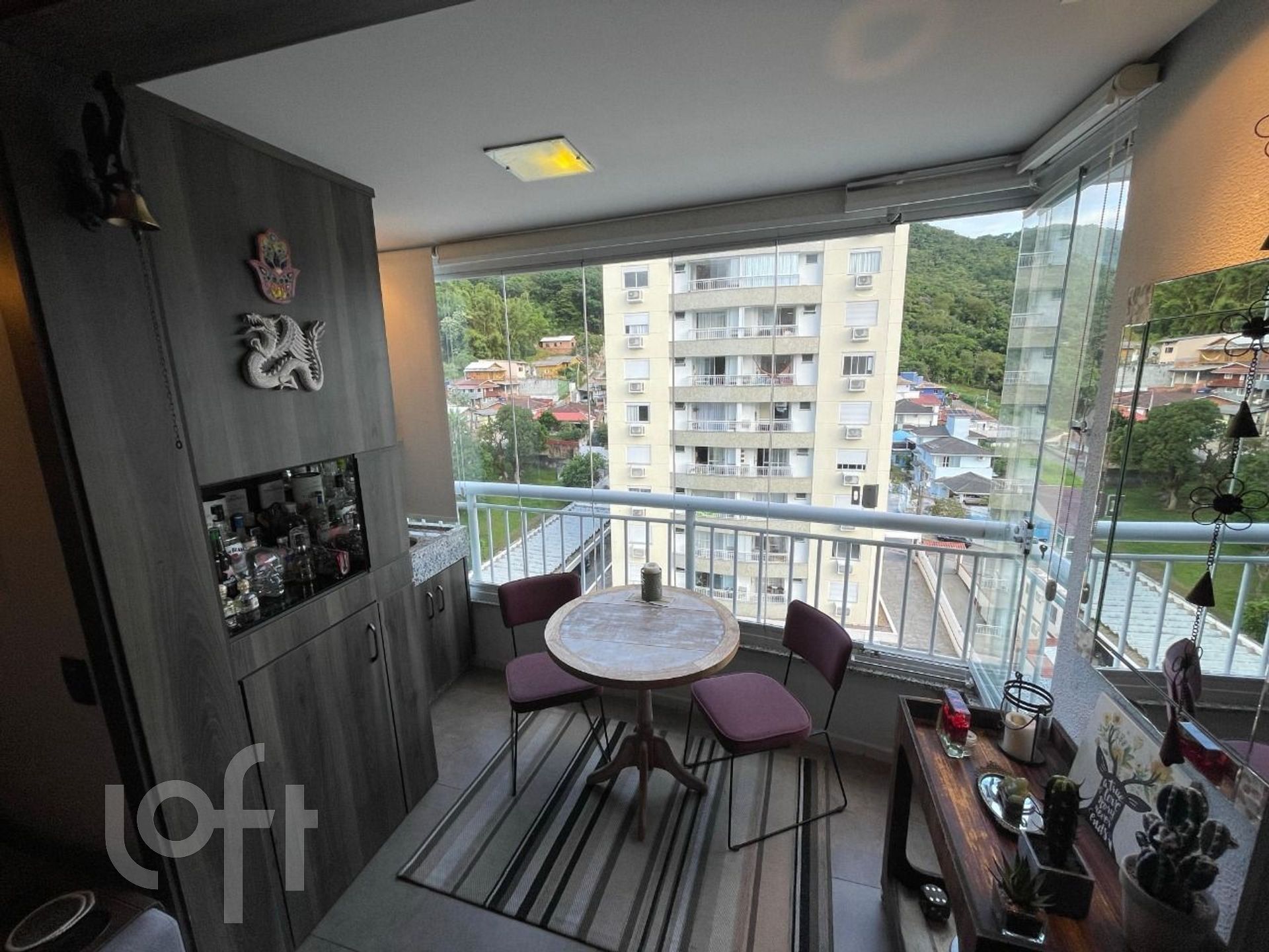 Apartamento Mobiliado e decorado à Venda no Itacorubi