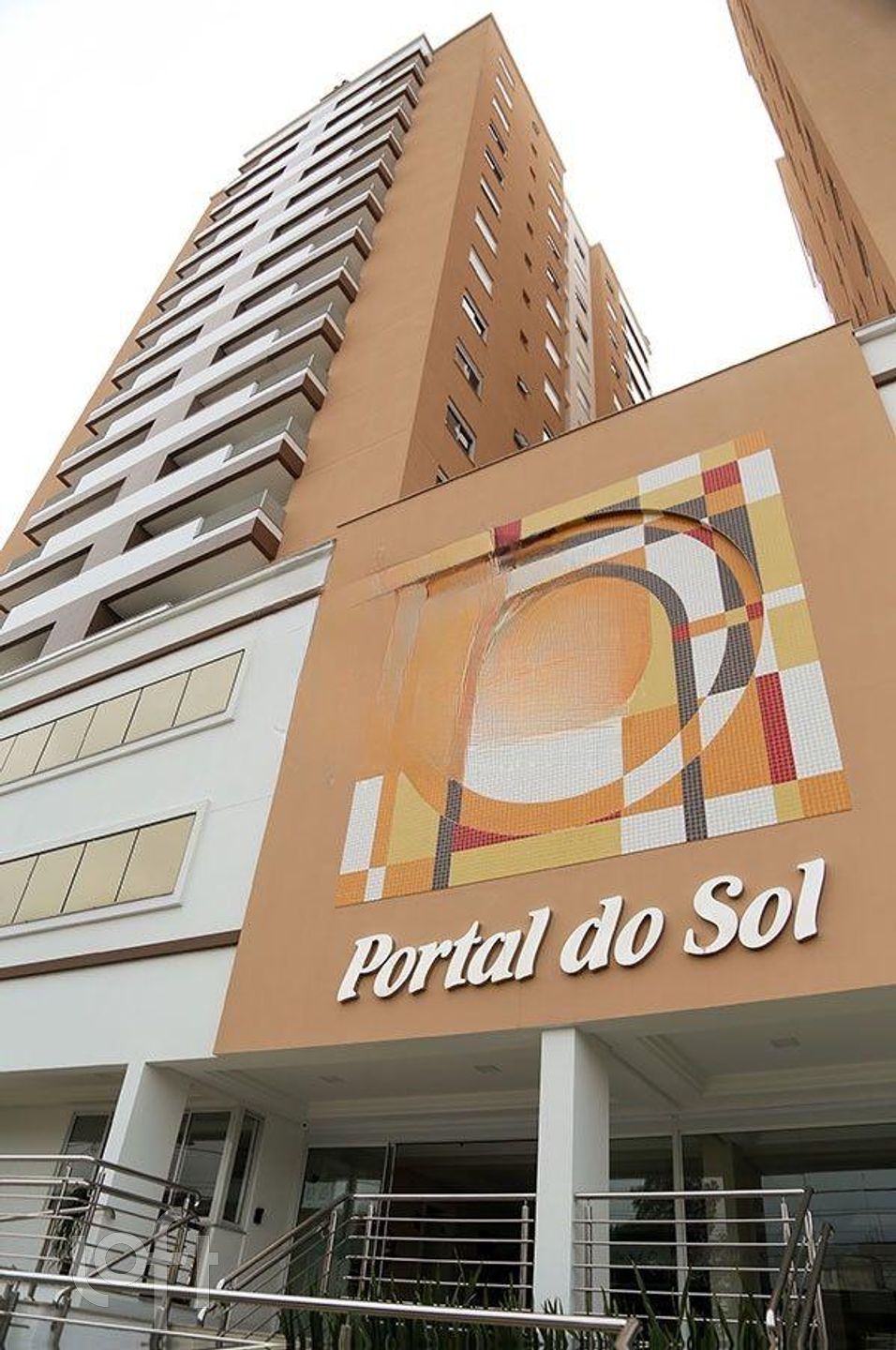 Apartamentos com 93m², 3 quartos, 1 suíte, 2 garagens, no bairro Barreiros em São José