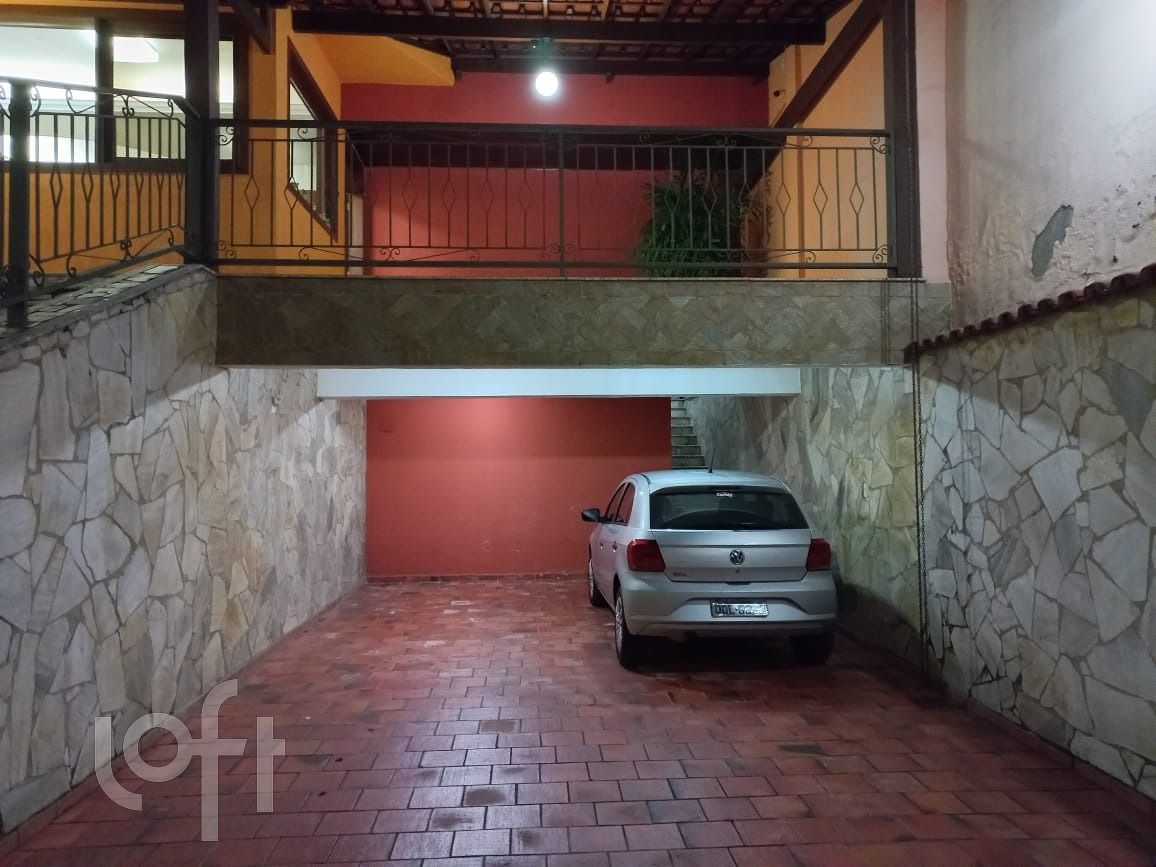 Casa à venda com 4 quartos, 256m² - Foto 3