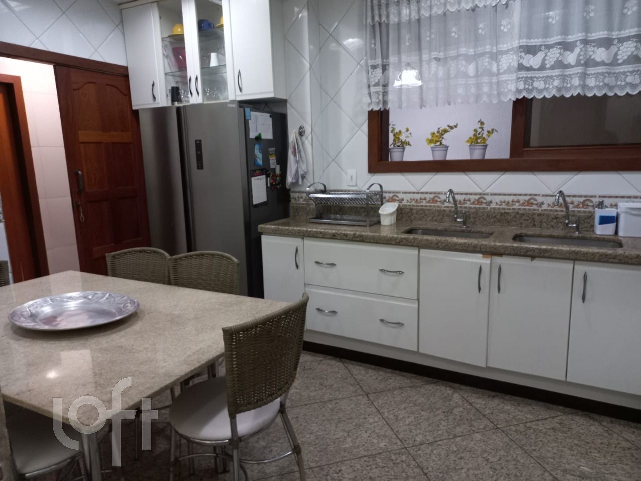 Casa à venda com 4 quartos, 256m² - Foto 10