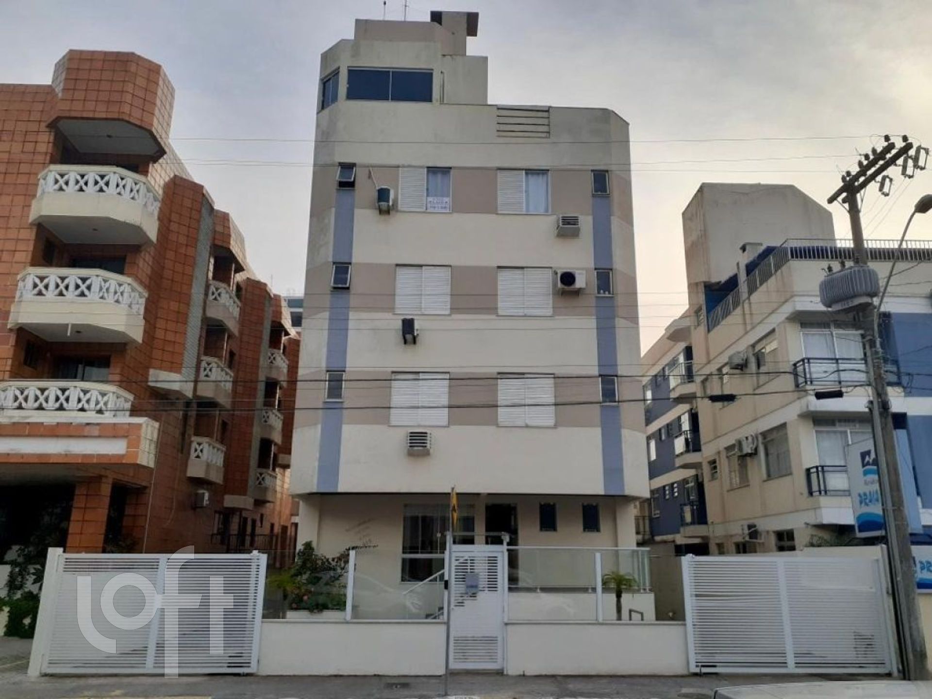 Apartamento à venda em Canasvieiras com 36 m², 1 quarto