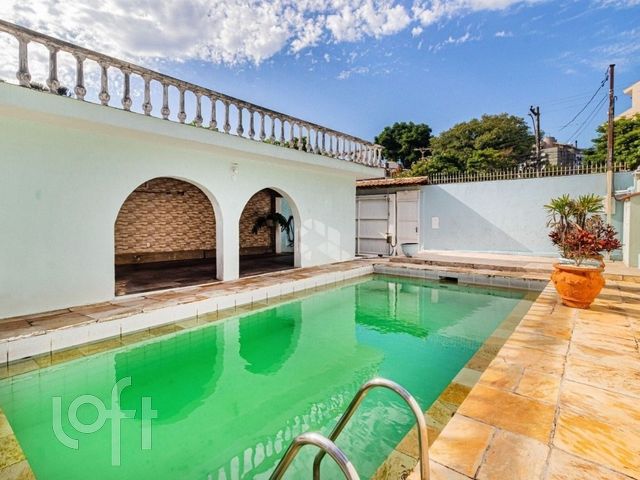 Casa com 280m², 4 dormitórios, 1 suíte, 2 vagas, Chácara das Pedras em Porto Alegre