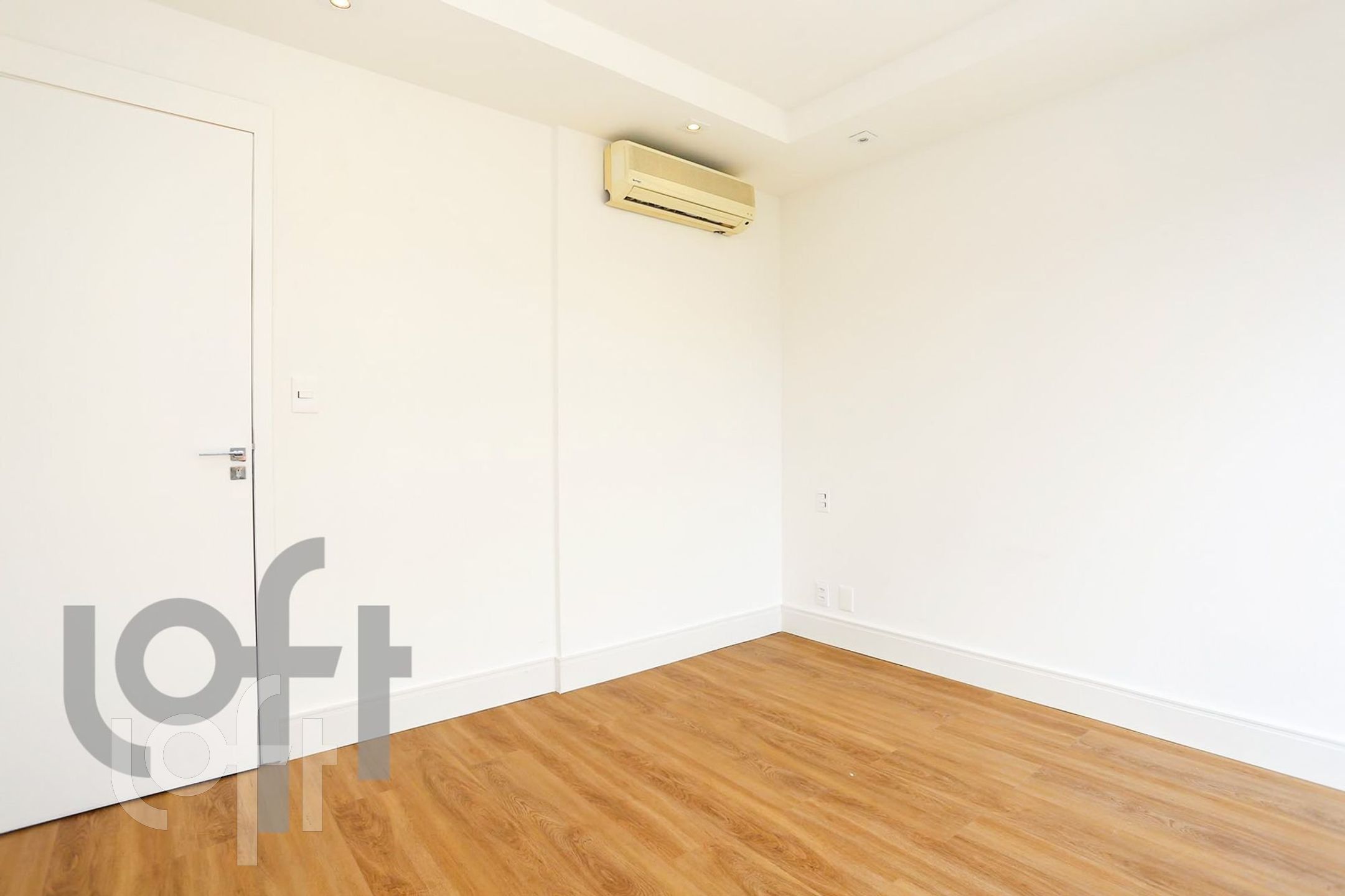 Apartamento à venda com 2 quartos, 210m² - Foto 7