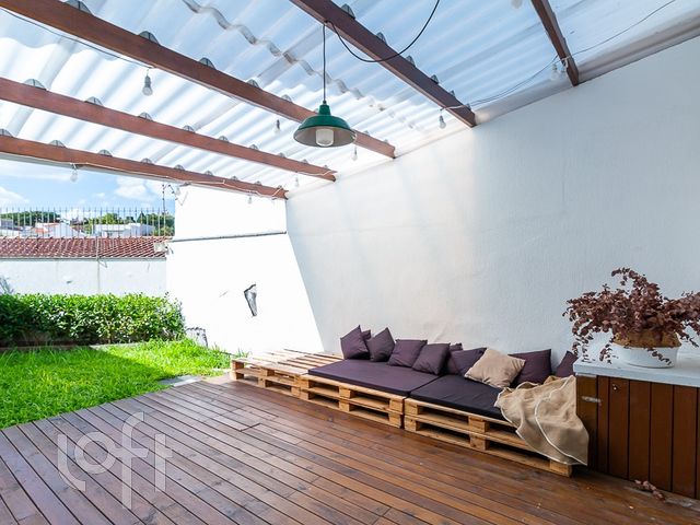 Casa com 337m², 3 dormitórios, 1 suíte, 2 vagas, Chácara das Pedras em Porto Alegre